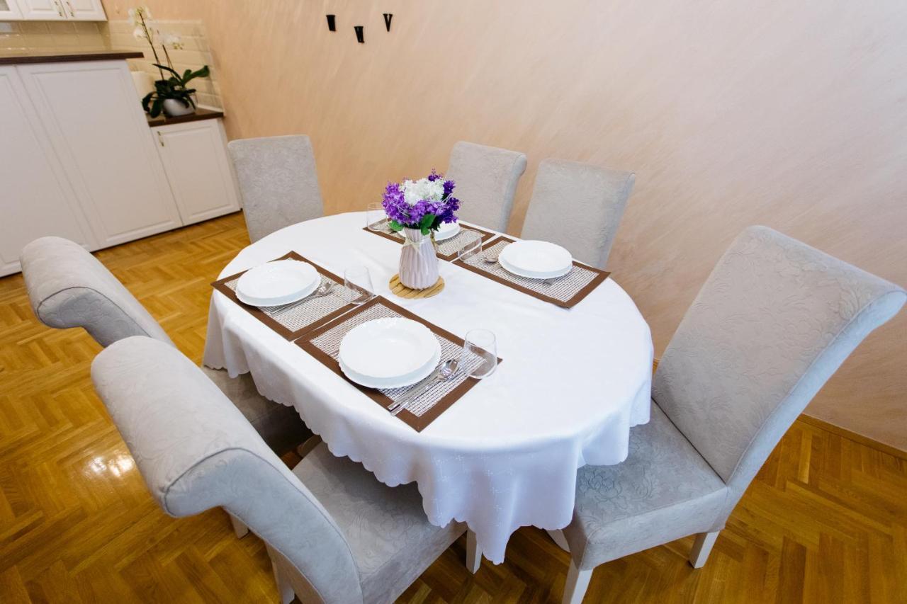 Apartman Kristina 4* 수보티차 외부 사진
