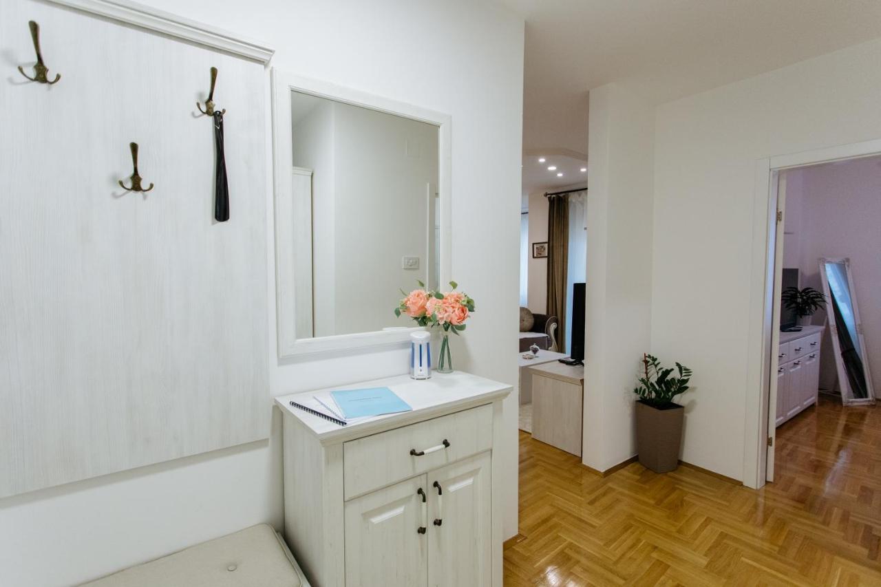 Apartman Kristina 4* 수보티차 외부 사진